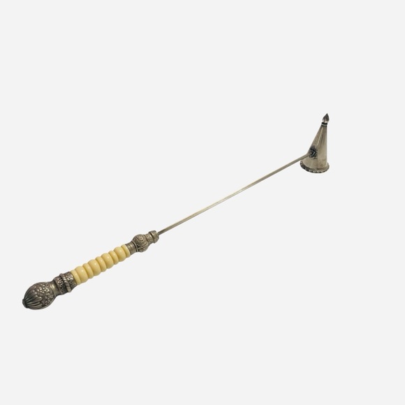 Candle Snuffer 16.5 Long & Elegant Victorian Silver Plated Bovine bone ca.1900 - Picture 3 of 10